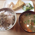 トーコーキッチン - イタリアンオムレツ 副菜二品、豚汁、ご飯