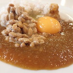 トーコーキッチン - カレー 納豆 生卵
