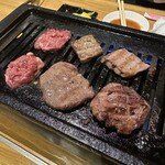 味園 - ハラミ、特上塩タン、ロース