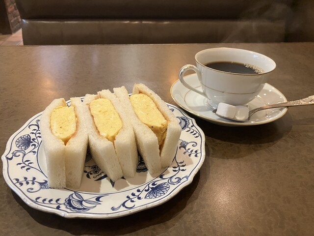 1000円～ モーニングセット THE WORLD OF PETER RABBIT ピーターラビット マグカップ/ボウル/サラダボウル など 食器まとめ I249 京都朝6時台オープンも。カラダが喜ぶ滋味深い朝食5選 | Hanako Web