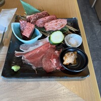 近江うし焼肉 にくTATSU 銀座店 - 