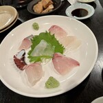 一品料理 六一 - お刺身1人前