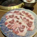 焼肉 龍華園 - 牛テールの塩焼き