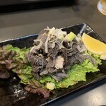 テッチャン鍋金太郎 - 生センマイ。鮮度よし！