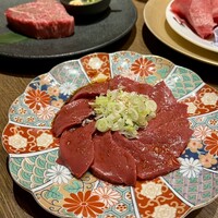 焼肉 龍華園 - 牛心臓の刺身