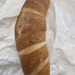 コンセントマーケット - 大麦アンチョビ塩パン