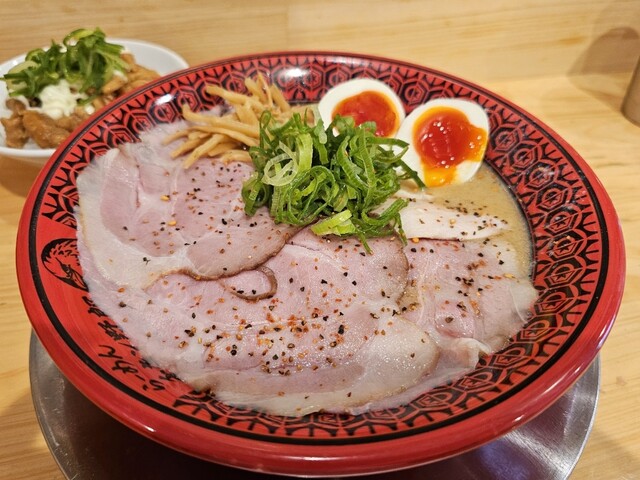 らーめんチキン野郎 八日市店 - 新八日市/ラーメン | 食べログ