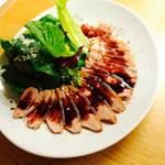 ストーリア - 鴨のロースとはグリル台でじっくり火入れ。ジューシーに仕上げています。