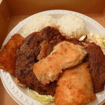Rainbow DRIVE-IN - おおお。いかにもPlate lunchって感じ、あはは。