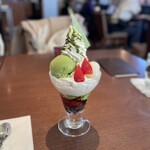トスカチーナ - 春のいちごと抹茶パフェ（1,000円）