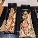 博多水炊き・鶏すき鍋 西新初喜 - レバ刺しに白レバ刺し…、赤パジャマ、白パジャマみたいな？(笑)