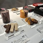 CACAO SAMPAKA - ショーケース