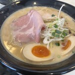 ラーメン 感動の鶏虜 - 