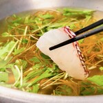 牛タンと海鮮 個室居酒屋 炭松 - 愛媛県といえば真鯛！鯛のしゃぶしゃぶは絶品です！