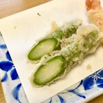 天ぷら よこい - 二皿目のごんぶと長野県産アスパラガス