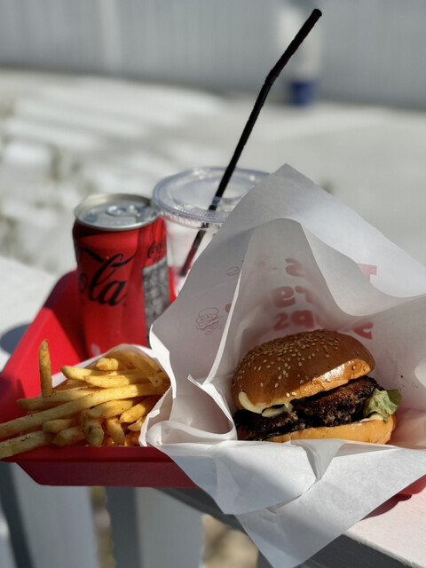 HAPPY BURGER photo 2