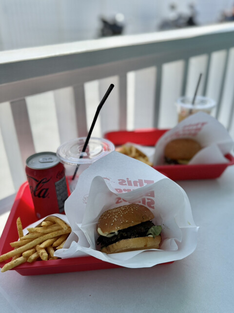 HAPPY BURGER photo 3