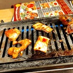 ホルモン十条タンセイ - 焼く〜