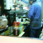 だるま - マスターの手元が狂って焼酎９割サワーを作った現場(笑)