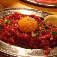 焼肉ホルモン 稲田 - ユッケ刺し