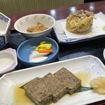 割烹 一の矢 - とにかく季節のものが色々食べられる。コスパはもちろん良いけど、自分の行きつけの店の中で、これだけ季節感のある店は他にない。