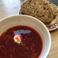 ゴドノフ東京 丸ビル店 - ボルシチ＆黒パン