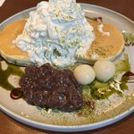 カフェヨシノ - たっぷりホイップの抹茶パンケーキ