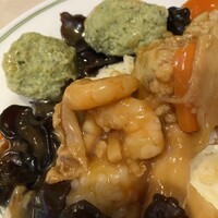 中国飯店 三田店 - 海老さんも入ってます