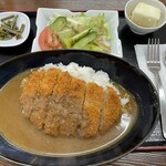お食事処さつき - カツカレー抜群に美味しいです！(蕨、揚げ出し豆腐も美味しかったです)