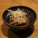 魚ト肴いとおかし - お通しのぶり大根