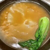 フカヒレ専門店 銀座七芳 - ぐつぐつ煮えたぎっているまま提供