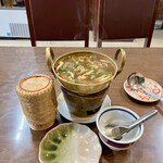 TAKAYAI - トムセープとカオニャオ