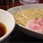 らぁ麺やまぐち - 鶏つけそばにはかんずりを入れましょう