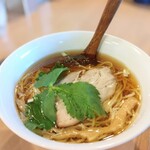 支那蕎麦屋 藤花 - 支那そば・しょうゆ1000円（税込）　