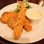 ビストロ コゥジィ - 本日の"タネ"は、鰆、ホタテ、いか、えび。