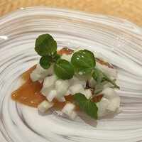 奈良 而今 - 桜鱒(七尾)皮目炙り漬け,新玉葱マリネとクレソン(奈良)