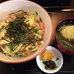 Hachi suke - 木の葉丼（650円）