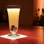 バー ル・サロン - パイナップルのカクテル1407