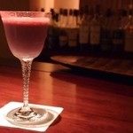 バー ル・サロン - カシスを使った「アバンギャルドなカクテル」1407