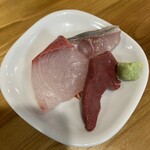 呑処 大阪梅田 ブラウン - 肉と魚の造り三種盛り