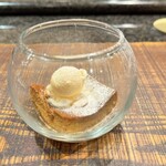 鉄板ステーキ 花心 - 焼きプリンとバニラアイス。