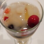 ビッグエコー - ドリンク写真:虹夏のはじけるイエロードリンク・６９０円