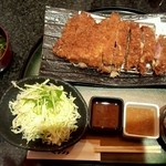 とんかつ マンジェ - マンジェとんかつ（ジャンボ）定食（上方から）