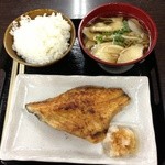 屋久岳（八食センター） - つぼ鯛焼き、田舎汁、ごはん