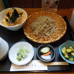 掌庵 蕎麦 石はら - お蕎麦とミニ親子丼のセット（１０００円）