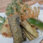 おのうどん - 安すぎ!!250円!!!?カラッと美味しい天盛り