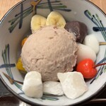 甘味処 みつばち 本店 - 小倉白玉あんみつ(アップ)