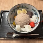 甘味処 みつばち 本店 - 小倉白玉あんみつ