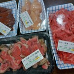 マルエーストアー - 広告の品の牛タタキは、いつもの牛刺しを炙っただけかなと思いましたが、厚みも違うし牛刺よりスジ感があり、噛むと肉の旨味が口の中に拡がりジューシーでとても美味しかったです♪