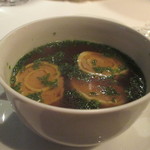 銀座 ハプスブルク・ファイルヒェン - ウィーンのコンソメスープ　佐助豚を使ったフライシュローラーデ